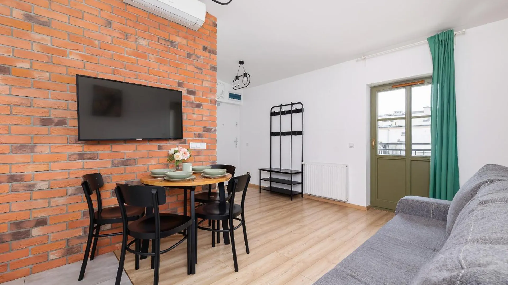 Apartment Dietla Apartament Z Klimatyzacja I Balkonem W Centrum Krakowa By Noclegi Renters Poland